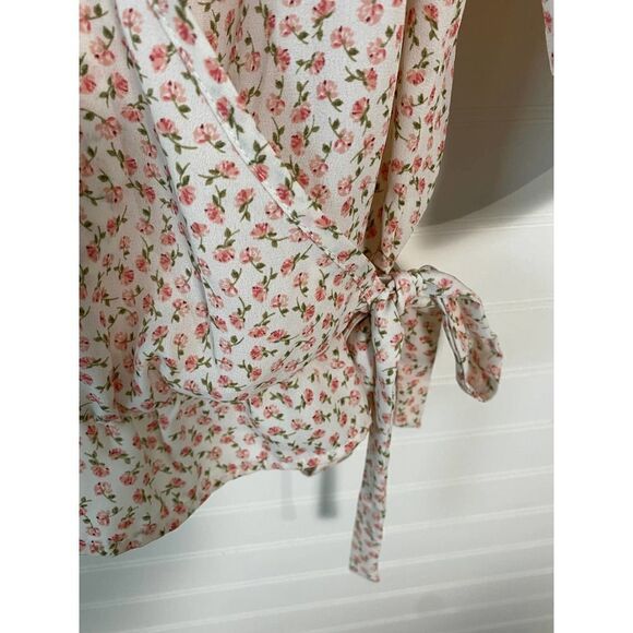 Sienna Sky Cream and Pink Floral Wrap 3/4 Sleeve Blouse Size Small - Picture 6 of 11